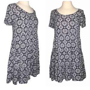 H&M Tiered A-Line Mini Dress Babydoll Navy Blue Mandala Heart Boho Casual Size 2